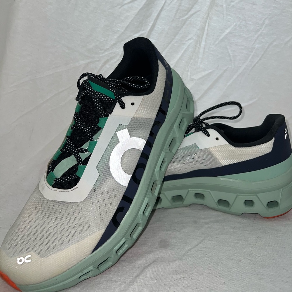 On cloud Monster. White, green. Size US Men 11.5